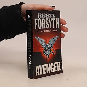 Imagen del vendedor de Avenger a la venta por Bookbot