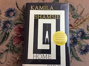 Bild des Verkufers fr Home Fire *****SIGNED UK HB 1/1***** zum Verkauf von BRITOBOOKS