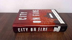 Imagen del vendedor de City on Fire a la venta por BoundlessBookstore