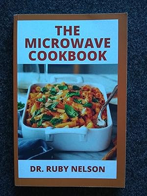 Image du vendeur pour The Microwave Cookbook mis en vente par Shelley's Books
