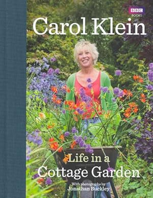 Seller image for Life in a Cottage Garden for sale by GreatBookPricesUK