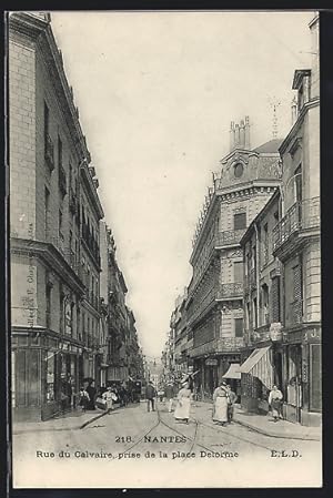 Carte postale Nantes, Rue du Calvaire prise de la place Delorme