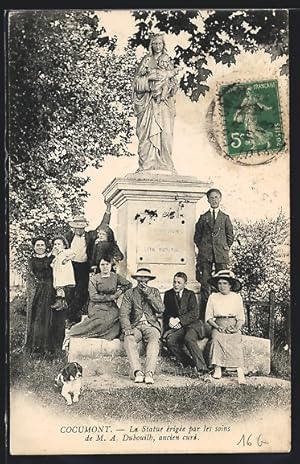 Carte postale Cocument, La Statue érigée par le sois de M. A. Dubouilh, ancien curé