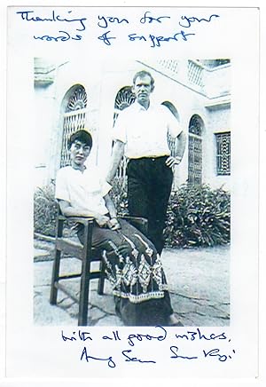 Suu Kyi, Aung San (1945) - Signed photograph