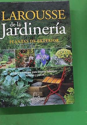 Bild des Verkufers fr Larousse de la jardinera plantas de exterior zum Verkauf von Librera Alonso Quijano