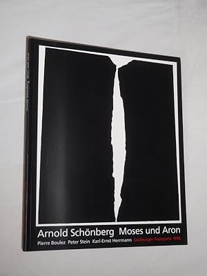 Bild des Verkufers fr Programmbuch Salzburger Festspiele 1996. MOSES UND ARON von Arnold Schnberg. Musikal. Ltg.: Pierre Boulez, Insz.: Peter Stein. Bhnenbild: Karl-Ernst Herrmann, Kostme: Moidele Bickel. Mit David Pittman-Jennings (Moses), Chris Merritt (Aaron), Gabriela Fontana, Yvonne Naef, John Graham-Hall, Par Lindskog, Jose Kalthoff, Diana Rehbock (mit Libretto) zum Verkauf von Fast alles Theater! Antiquariat fr die darstellenden Knste