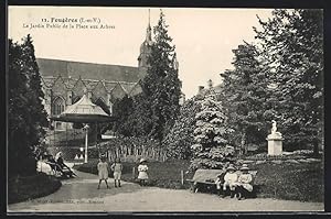 Carte postale Fougères, Le Jardin Public de la Place aux Arbres