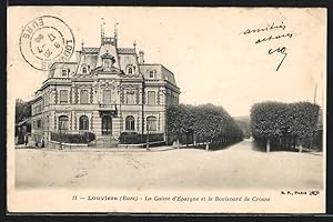 Carte postale Louviers, La Caisse d`Epargne et le Boulevard de Crosne