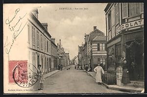 Carte postale Damville, Rue aux Juifs, vue de la rue