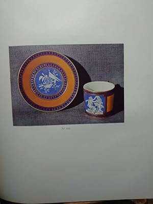 Bild des Verkufers fr Les porcelaines de Tournai du Muse de Mariemont. zum Verkauf von Librairie L'Abac / Gimmic SRL