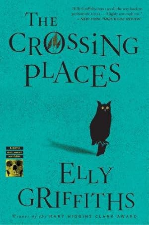 Bild des Verkufers fr The Crossing Places: An Edgar Award Winner: 1 (Ruth Galloway Mysteries) zum Verkauf von WeBuyBooks