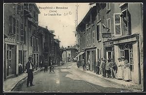 Carte postale Dauphiné-Domène, La Grand Rue