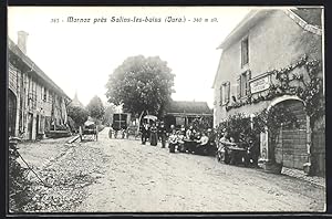 Carte postale Marnoz près Salins-les-bains, vue de la rue avec Restaurant Courvoisier