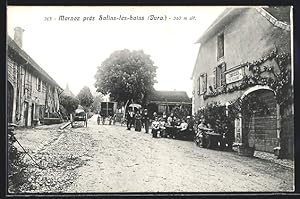 Carte postale Marnoz près Salins-les-bains, vue de la rue avec Restaurant Courvoisier