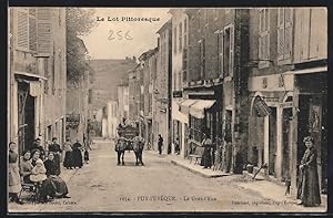 Carte postale Puy-l`Évêque, La Grand`Rue, vue de la rue