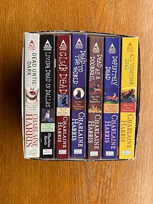 Dead Until Dark ( 7 Books Box Set )