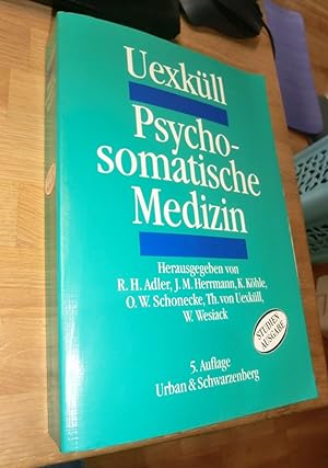 Bild des Verkufers fr Psychosomatische Medizin - Studienausgabe - mit 125 Tabellen zum Verkauf von Dipl.-Inform. Gerd Suelmann