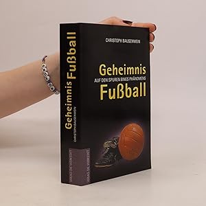 Bild des Verkufers fr Geheimnis Fussball zum Verkauf von Bookbot