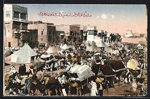 Ansichtskarte Saudi-Arabien, Markttreiben mit Kamelen und Zelten, Blick auf Häuser