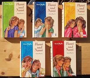Fünf Bücher: Hanni und Nanni Sammelband 1, 2, 3, 4 und 5 / Sammelbände I, II, III, IV und V