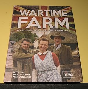 Bild des Verkufers fr Wartime Farm; Rediscovering the skills and spirit of World War II zum Verkauf von powellbooks Somerset UK.