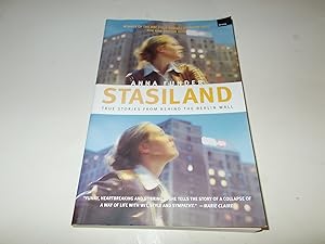 Immagine del venditore per Stasiland : True Stories from Behind the Berlin Wall venduto da Paradise Found Books