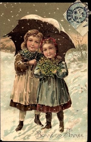 Präge Ansichtskarte / Postkarte Glückwunsch Neujahr, Zwei Mädchen unter einem Schirm