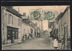 Carte postale Le Theil, Rue de l`Arche, vue de la rue