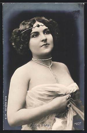 Ansichtskarte Schauspielerin Maud D`Orby im Kleid mit Halskette