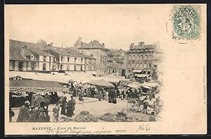 Carte postale Mayenne, Place du Marché
