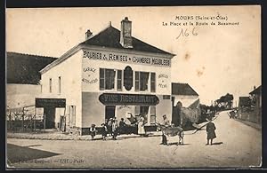 Carte postale Mours, La Place et la Route de Beaumont