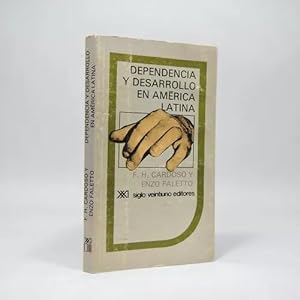 Image du vendeur pour Dependencia Y Desarrollo En Amrica Latina H Faletto Bd7 mis en vente par Libros librones libritos y librazos