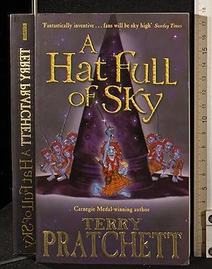 Seller image for A hat full of sky for sale by Cartarum