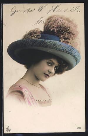 Bild des Verkufers fr Foto-Ansichtskarte NPG Nr. 1603: Neue Photographische Gesellschaft: Junge Dame mit grossem Hut zum Verkauf von Bartko-Reher