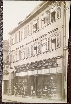 Geschäftshaus in einer süddeutschen oder österreichischen Stadt