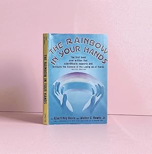 Immagine del venditore per Rainbow in Your Hands venduto da boredom books