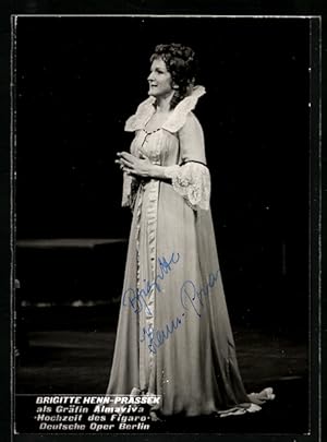 Bild des Verkufers fr Ansichtskarte Opernsngerin Brigitte Henn-Prassek in Die Hochzeit des Figaro, mit original Autograph zum Verkauf von Bartko-Reher