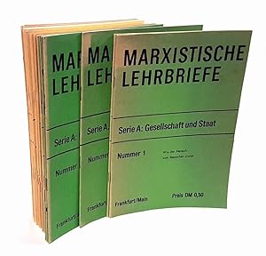 Marxistische Lehrbriefe. 31 Hefte (Konvolut).