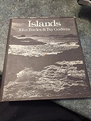 Seller image for Islands for sale by SGOIS