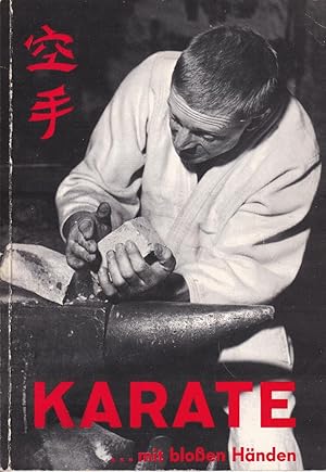 Karate . mit bloßen Händen.