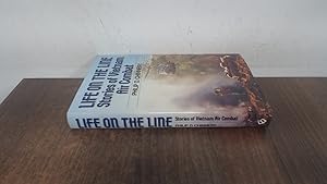 Imagen del vendedor de Life on the Line: Vietnam Air Combat a la venta por BoundlessBookstore