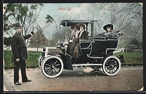 Bild des Verkufers fr Ansichtskarte Auto Albion (1902), Polizist hlt drei Frauen in einem Auto an zum Verkauf von Bartko-Reher