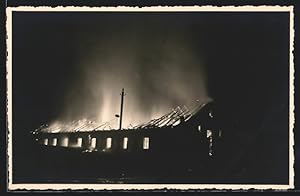 Foto-Ansichtskarte Bad Reichenhall, Hofbrand ca. 1950 bei Nacht