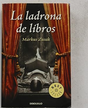 La ladrona de libros: Zusak, Markus: 9788466347754: : Books