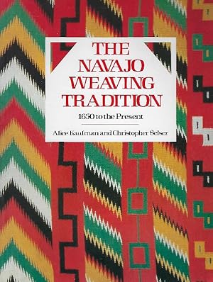 Imagen del vendedor de The Navajo weaving tradition. 1650 to the present. a la venta por Antiquariat Lcke, Einzelunternehmung