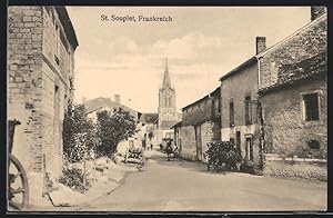 Carte postale St. Souplet, vue générale avec vue de la rue