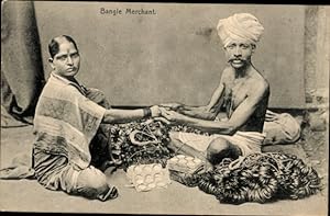 Ansichtskarte / Postkarte Indien, Frau und Mann in indischer Volkstracht, Händler