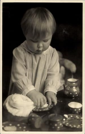 Ansichtskarte / Postkarte Prinzessin Beatrix der Niederlande, Spielzeuggeschirr, 31. Januar 1940
