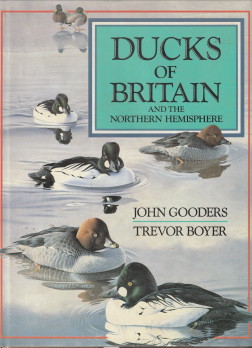Seller image for Ducks of Britain and the northern hemisphere for sale by Antiquariaat Parnassos vof