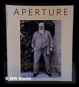 Immagine del venditore per August Sander : photographs of An epoch, 1904-1959 ; man of the twentieth century, Rhineland landscapes, nature studies, architectural and industrial photographs, images of Sardenia / preface by Beaumont Newhall ; Historical commentary by Robert Kramer ; accompanied by excerpts from the writings of August Sander and his Contemporaries venduto da MW Books Ltd.